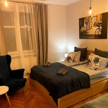 Lares And Penates Apartment Krakow Exterior photo
